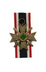 Kriegsverdienstkreuz 2. Klasse 1939 mit Schwertern, Hst. 83 – Emil Peukert, Gablonz