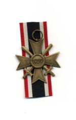 Kriegsverdienstkreuz 2. Klasse 1939 mit Schwertern, Hst. 83 – Emil Peukert, Gablonz – Bild 2