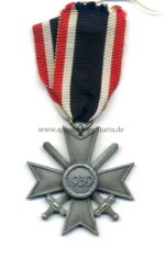 Kriegsverdienstkreuz 2. Klasse mit Schwertern (Hst. 107 - Carl Wild, Hamburg) – Bild 2