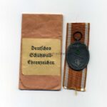 Deutsche Schutzwall-Ehrenzeichen von Friedrich Orth, L 15 markiert