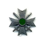 Kriegsverdienstkreuz 1. Klasse mit Schwertern Hst.- 3 Deumer