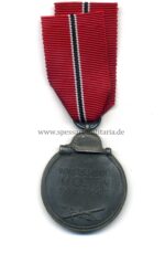 Ostmedaille, Winterschlacht im Osten 1941/42, Hst. 93 - "Richard Simm & Söhne, Gablonz" – Bild 2