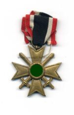 Kriegsverdienstkreuz 2 Klasse mit Schwertern mit Hersteller 45