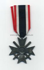 Kriegsverdienstkreuz 2 Klasse mit Schwertern mit Hersteller 32 – Bild 2