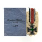 Eisernes Kreuz 2. Klasse 1939 mit Verleihungstüte, Hst. 65 Klein & Quenzer Oberstein, Kerntyp 2