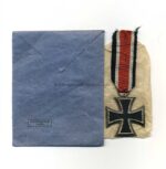 Eisernes Kreuz 2. Klasse 1939 mit Verleihungstüte, Hst. 65 Klein & Quenzer Oberstein, Kerntyp 2 – Bild 2
