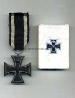 Eisernes Kreuz 1914 2. Klasse (Hst. "KO") in seltener Pappschachtel – Bild 2