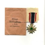 Kriegsverdienstkreuz mit Schwertern 2.Klasse 1939 mit Verleihungstüte, Herst. 13 Gustav Brehmer, Markneukirchen