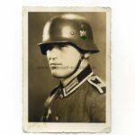 Portrait Wehrmacht M35 Helm Infanterie Regiment 20