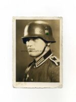 Portrait Wehrmacht M35 Helm Infanterie Regiment 20