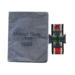 Eisernes Kreuz 2. Klasse 1939 mit Verleihungstüte - Hst. 65 (Klein & Quenzer, Oberstein) Kerntyp 2