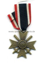 Kriegsverdienstkreuz 2. Kasse 1939 mit Schwertern – Bild 2