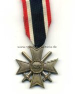 Kriegsverdienstkreuz 2. Kasse 1939 mit Schwertern – Bild 2