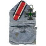 Eisernes Kreuz 2. Klasse 1939 mit Verleihungstüte - Hst. 65 (Klein & Quenzer, Oberstein)