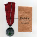 Ostmedaille mit Verleihungstüte, Hst. 4, Winterschlacht im Osten 1941/42