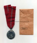 Ostmedaille mit Verleihungstüte, Hst. 4, Winterschlacht im Osten 1941/42 – Bild 2