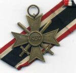 Kriegsverdienstkreuz 2. Klasse mit Schwertern – Bild 2
