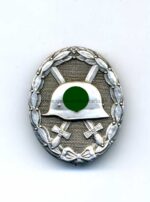 Verwundetenabzeichen Silber Hst. 30 (Hauptmünzamt Wien), breite Nadel