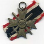 Kriegsverdienstkreuz 2. Klasse mit Schwertern Herst. 7 – Bild 2
