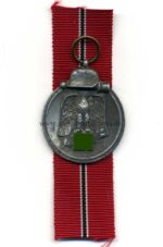 Ostmedaille, Winterschlacht im Osten 1941/42 (Hst. 26 – B.H. Mayer, Pforzheim)