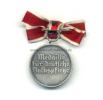 Volkspflegemedaille an Damenschleife – Bild 2