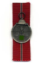 Ostmedaille, Winterschlacht im Osten 1941/42 (Hst. 25 – Arbeitsgemeinschaft der Graveur-, Gold- und Silberschmiedeinnungen, Hanau)