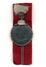 Ostmedaille, Winterschlacht im Osten 1941/42 (Hst. 55 – J.E. Hammer & Söhne, Geringswalde) – Bild 2