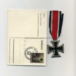 Eisernes Kreuz 2. Klasse 1939, Hst. 113 (Hermann Aurich, Dresden) + Postkarte – Bild 2