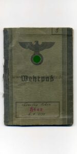 Wehrpass Heer 2. Form Aschaffenburg, Char. Oberleutnant Fahr-Ersatz-Abteilung 13 mit Lehrgang Panzernahbekämpfung und Sperrdienst