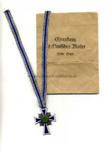 Ehrenkreuz der deutschen Mutter in Bronze (Mutterkreuz) mit Verleihungstüte, "Wilhelm Deumer, Lüdenscheid"