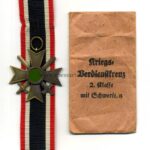 Kriegsverdienstkreuz mit Schwertern 2.Klasse 1939 mit Verleihungstüte, Herst. Klein & Quenzer, Oberstein/Nahe