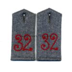 Preußen 1. Weltkrieg Paar Schulterklappen feldgrau für Mannschaften im 2. Thüringisches Infanterie-Regiment Nr. 32