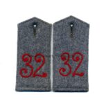 Preußen 1. Weltkrieg Paar Schulterklappen feldgrau für Mannschaften im 2. Thüringisches Infanterie-Regiment Nr. 32