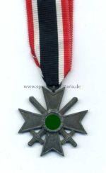 Kriegsverdienstkreuz 2 Klasse mit Schwertern mit Hersteller 108