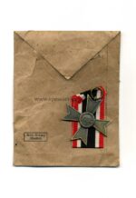 Kriegsverdienstkreuz ohne Schwerter 2.Klasse 1939 mit Verleihungstüte, Hst. Wilhelm Deumer, Lüdenscheid – Bild 2