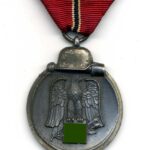 Ostmedaille, Winterschlacht im Osten 1941/42 (Hst. 26 – B.H. Mayer, Pforzheim)
