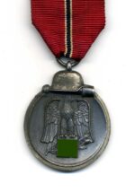 Ostmedaille, Winterschlacht im Osten 1941/42 (Hst. 26 – B.H. Mayer, Pforzheim)