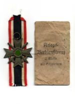Kriegsverdienstkreuz mit Schwertern 2.Klasse 1939 mit Verleihungstüte, Hst. 65 - Klein & Quenzer, Oberstein
