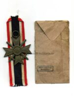 Kriegsverdienstkreuz mit Schwertern 2.Klasse 1939 mit Verleihungstüte, Hst. 65 - Klein & Quenzer, Oberstein – Bild 2