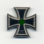 Eisernes Kreuz 1 Klasse 1939 im Etui mit Hersteller 107 Carl Wild, Hamburg SELTEN – Bild 7