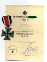 Eisernes Kreuz 2. Klasse 1939 mit Urkunde, 4./ Flakregiment 19 (mot) – Bild 2