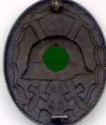 Verwundetenabzeichen Schwarz 1939. 3 fach markiert des Herstellers Klein & Quenzer 65 – Bild 2