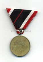 Kriegsverdienstmedaille 1939 an Dreiecksband – Bild 2