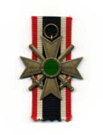 Kriegsverdienstkreuz mit Schwertern 2.Klasse 1939, Herst. 61 "Rudolf Karneth & Sohn" Doppelpunze!