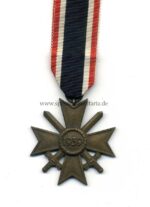 Kriegsverdienstkreuz 2. Kasse 1939 mit Schwertern – Bild 2