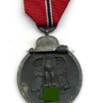 Ostmedaille, Winterschlacht im Osten 1941/42 (Hst. 28 – Eugen Schmidhäussler, Pforzheim)