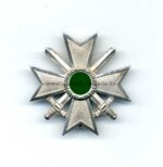 Kriegsverdienstkreuz 1. Klasse mit Schwertern, Buntmetall