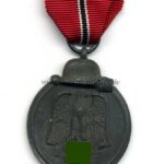 Ostmedaille, Winterschlacht im Osten 1941/42 (Hst. 26 – B.H. Mayer, Pforzheim)