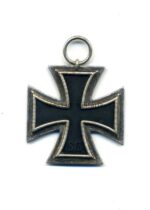 Eisernes Kreuz 2. Klasse 1939 – Hst. 24 (Arbeitsgemeinschaft der Hanauer Plakettenhersteller, Hanau am Main) – Bild 2