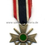 Kriegsverdienstkreuz 2 Klasse mit Schwertern mit Hersteller 32